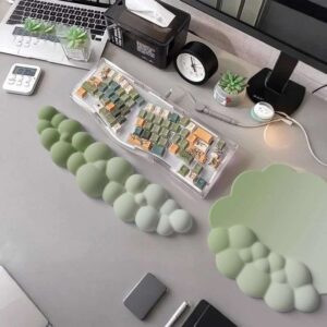 Cloud wrist rest